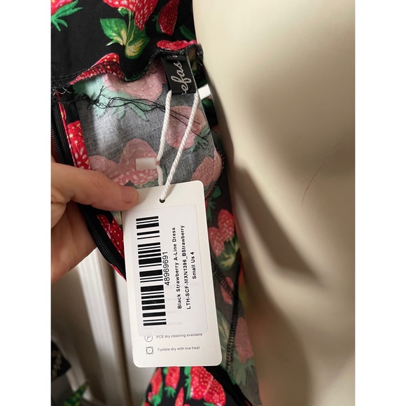 Strawberry 🍓 dress fit and flare small - Picture 6 of 6